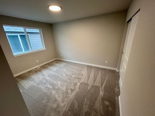 Building Photo - Stunning BRAND NEW 3 bed 2.5 bath home in ...