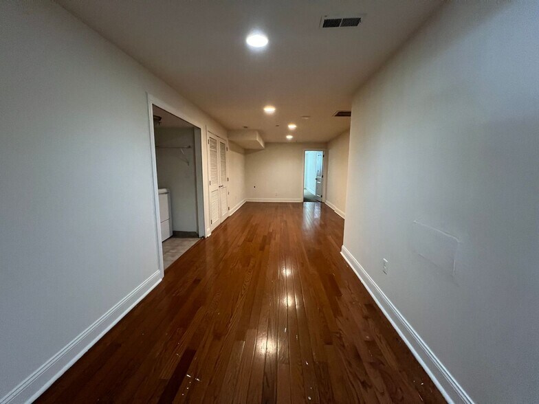 Building Photo - 1814 N 16th St