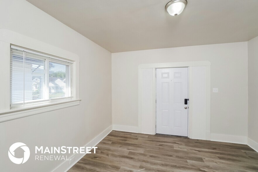 Building Photo - 211 N 32nd St
