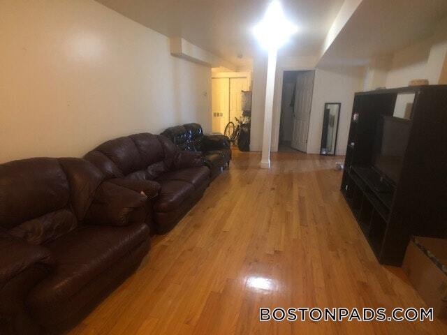 Building Photo - 107 Fisher Ave