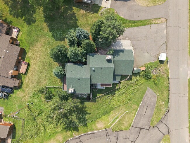 Building Photo - 28248 Harebell Ln