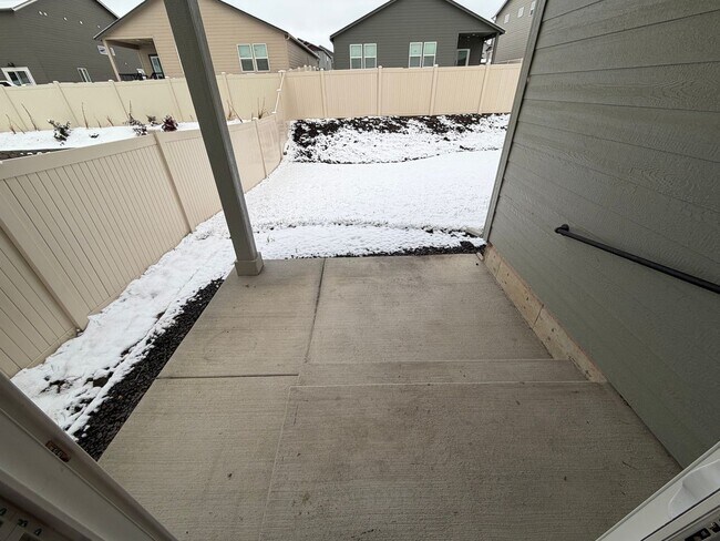 Building Photo - Stunning 3 Bed, 2 Bath Home in Spokane!