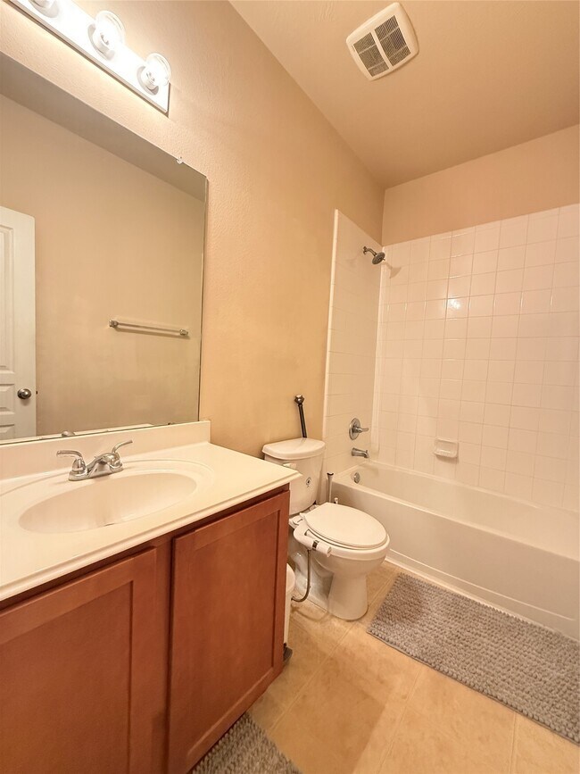 Building Photo - 8206 Malago Point Dr