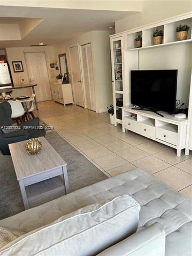 Building Photo - 7275 SW 90th St