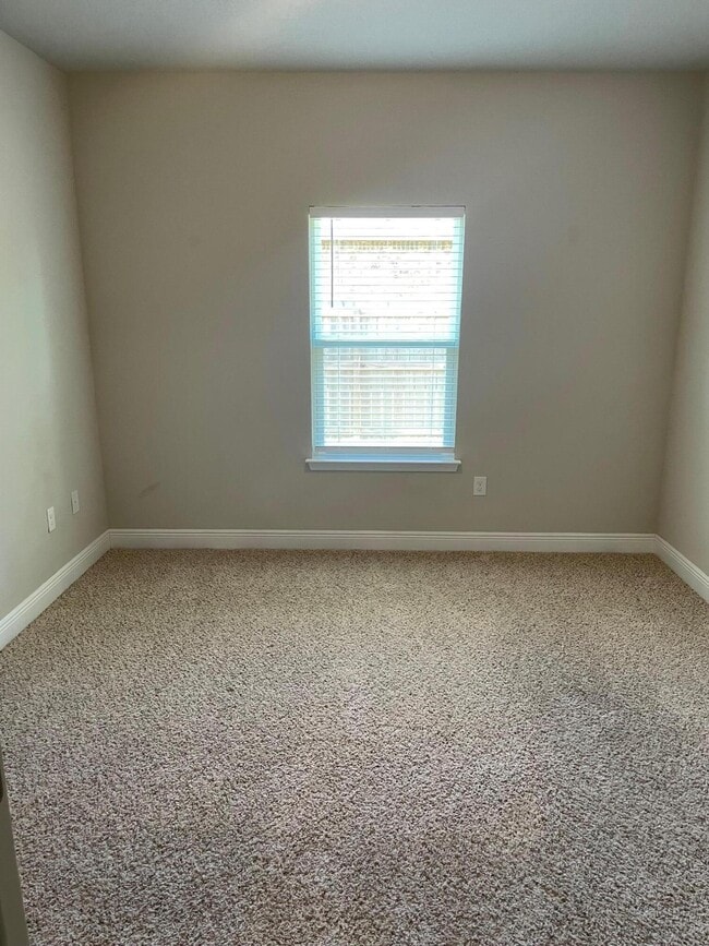 Building Photo - 3513 Moonstone Dr