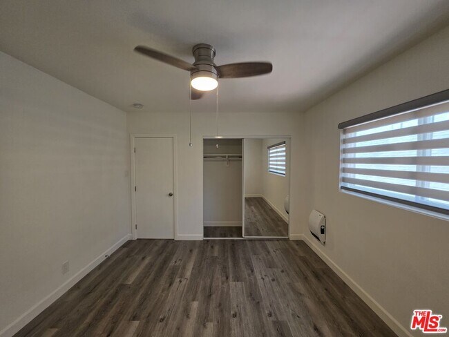 Building Photo - 10734 Palms Blvd