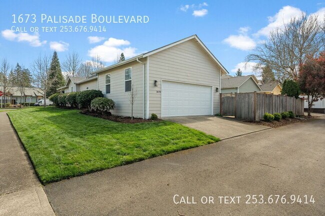Building Photo - 1673 Palisade Blvd
