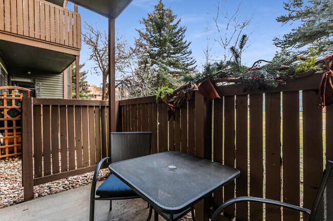 Building Photo - 6861 N 2200 W