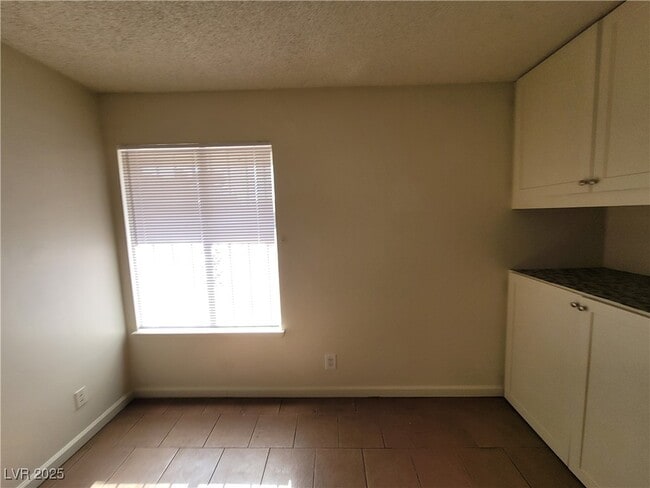 Building Photo - 3908 Montebello Ave