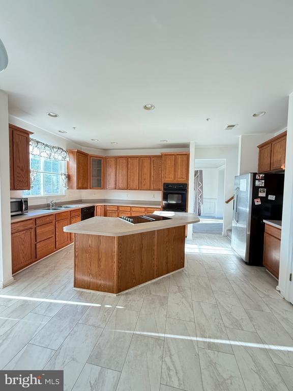 Building Photo - 1403 Northern Lights Dr