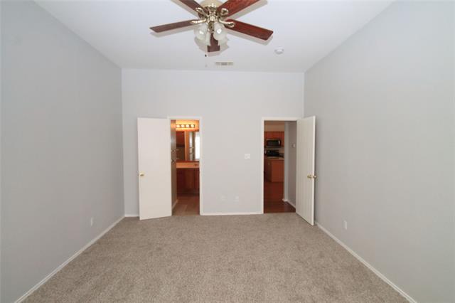 Building Photo - 824 Dixon Ln