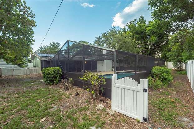 Building Photo - 2904 Sabal Palm Dr