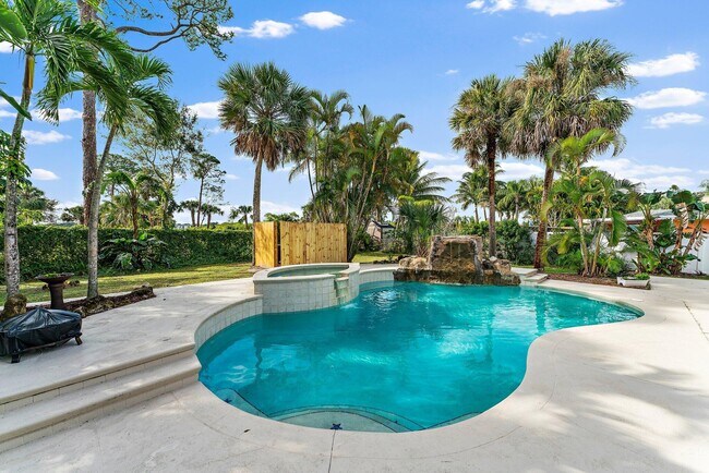 Building Photo - 9520 SE Point Terrace