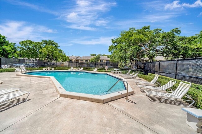 Building Photo - 677 Trace Cir