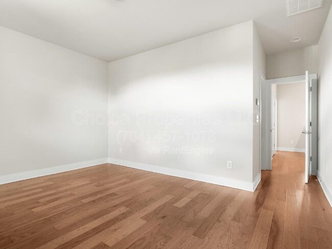 Building Photo - 1575 Duckworth Ave