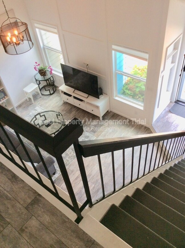 Building Photo - 430 Falling Ln