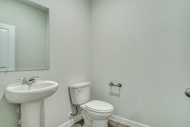 Building Photo - Gorgeous New Build Home in Ft. Worth - Cro...