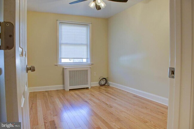 Building Photo - 1854 44th St