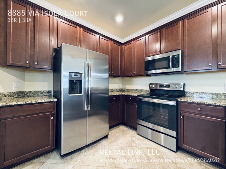 Building Photo - 8885 Via Isola Court