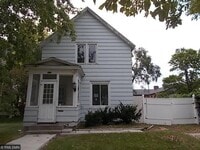 Building Photo - 312 8th Ave N