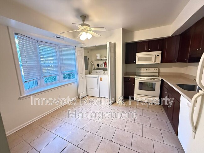 Building Photo - 304 Brookwood Dr