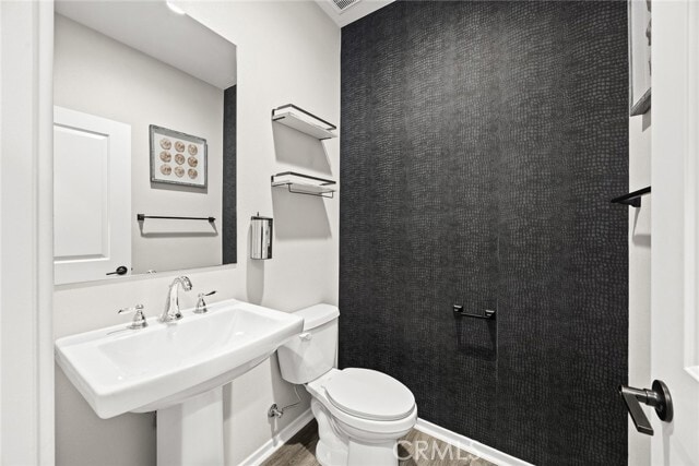 Building Photo - 925 Clementine Ct