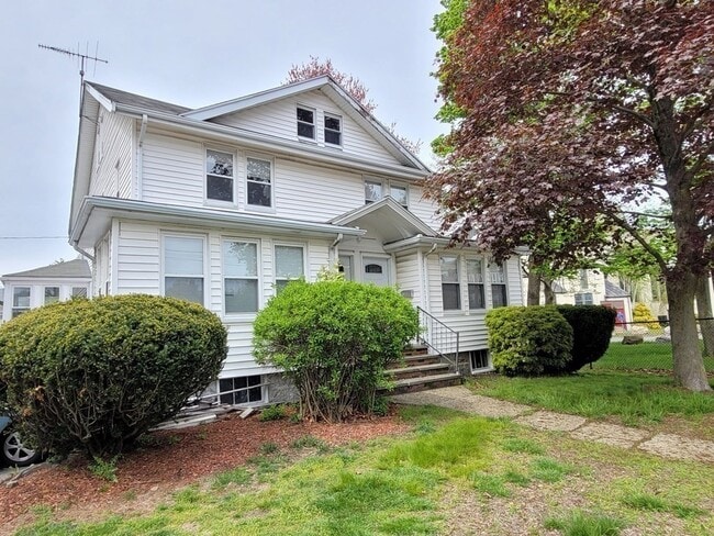 Primary Photo - 15 West St