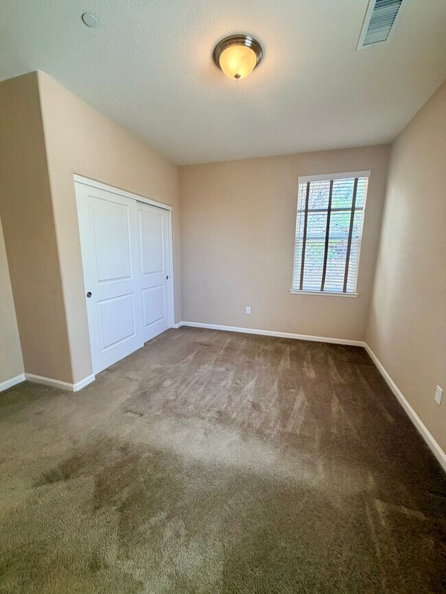 Building Photo - 2838 Kimberlite Rd