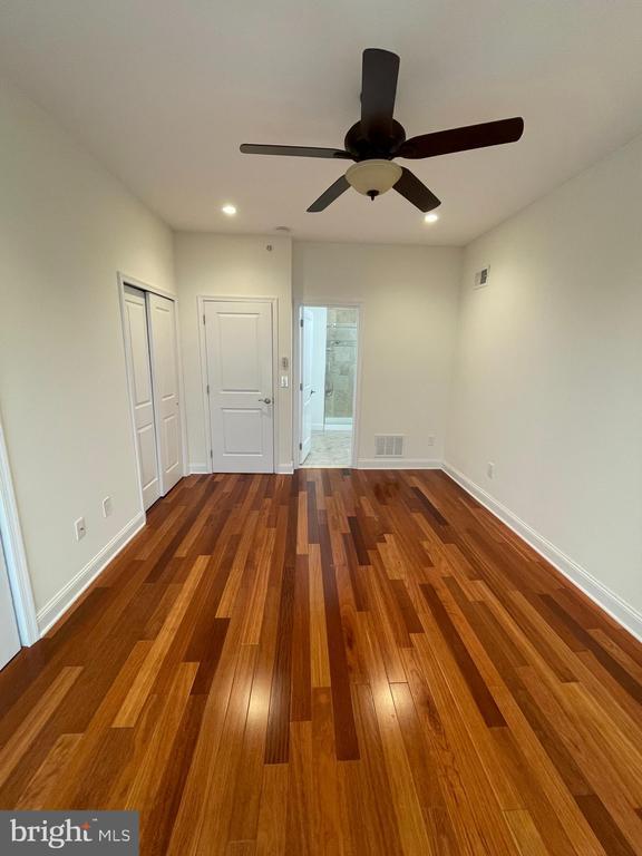 Building Photo - 2304 Alter St