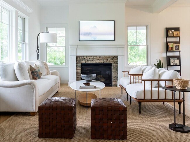 Building Photo - 207 Cornelius Dr