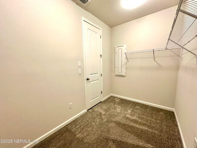 Building Photo - 75310 White Rabbit Ave