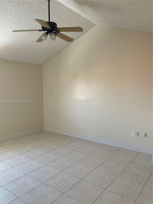 Building Photo - 2765 W 61st Pl