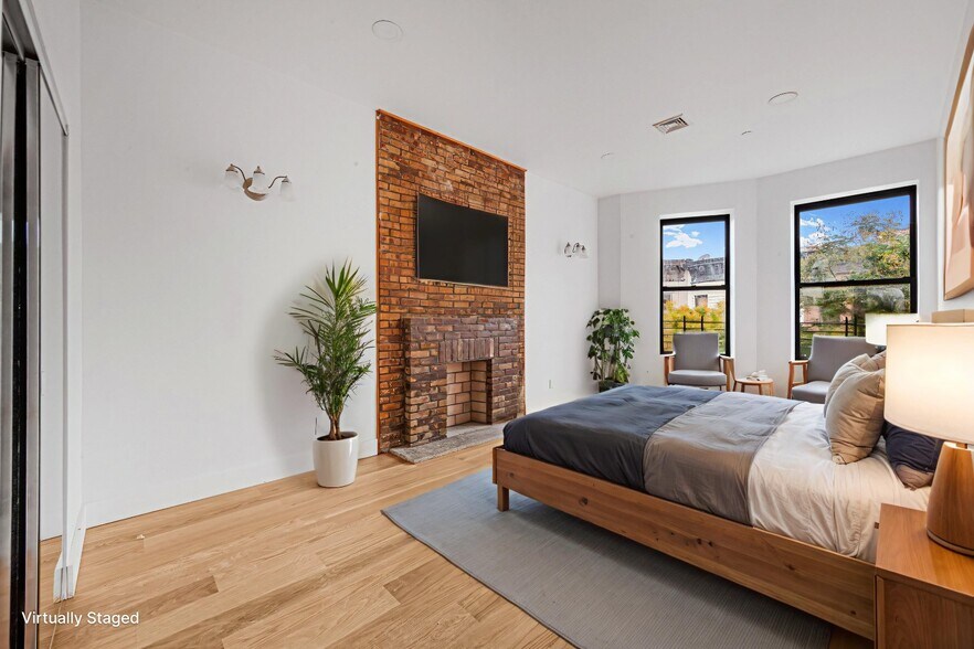 Building Photo - 132 W 119th St