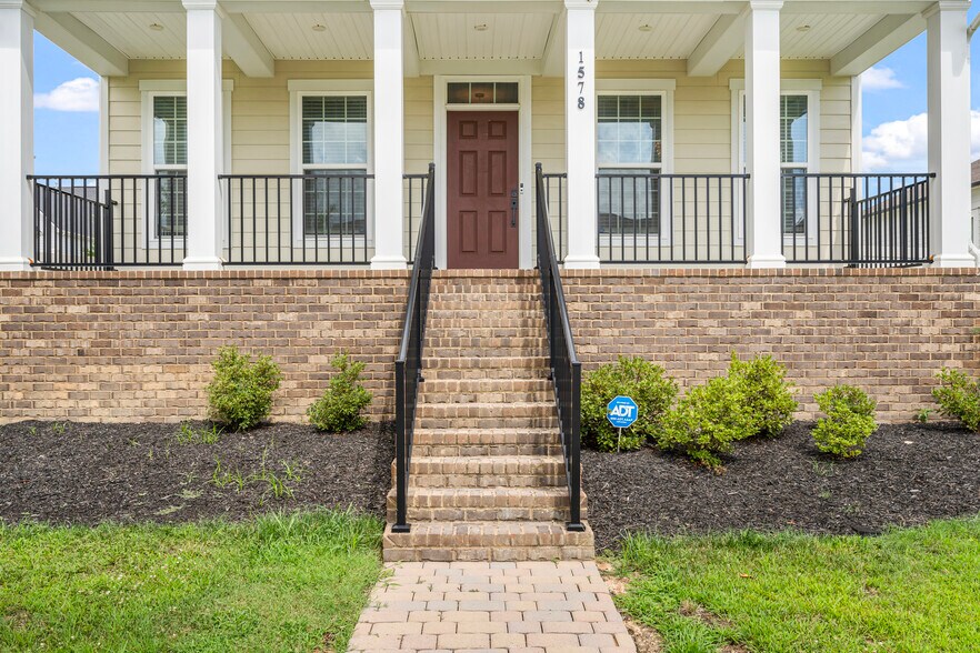 Building Photo - 1578 Drakes Creek Rd