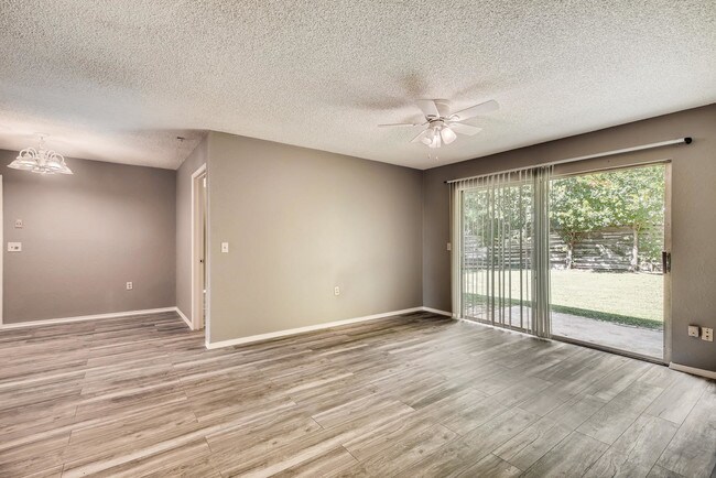 Building Photo - 16406 Spruce Cove St
