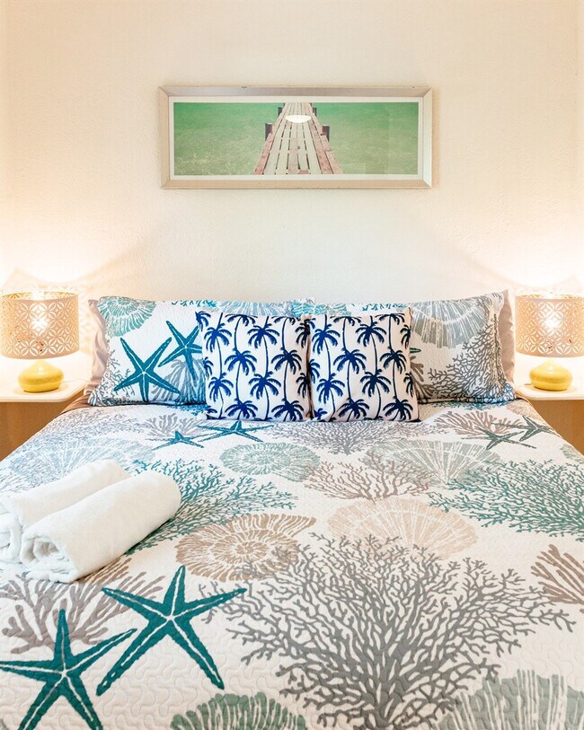 Building Photo - 519 28th St