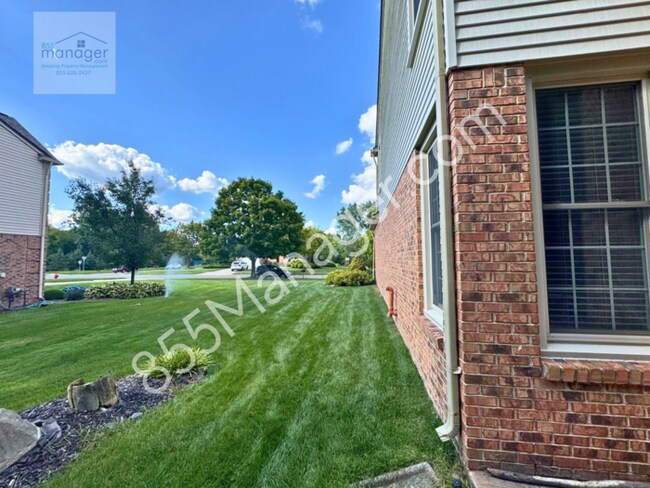 Building Photo - Spacious 4BR Home in Lake Orion Schools – ...