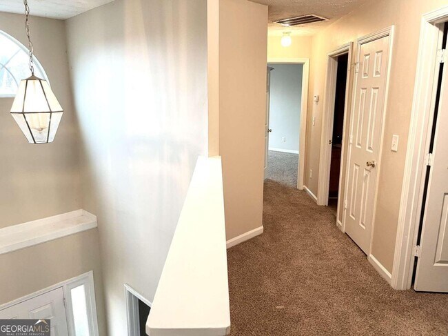 Building Photo - 448 Townsend Bend