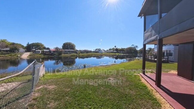 Building Photo - 360 1st Ave N