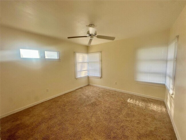Building Photo - 1105 N Lake Otis Dr SE