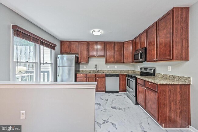 Building Photo - 105 Sunny Hill Ct