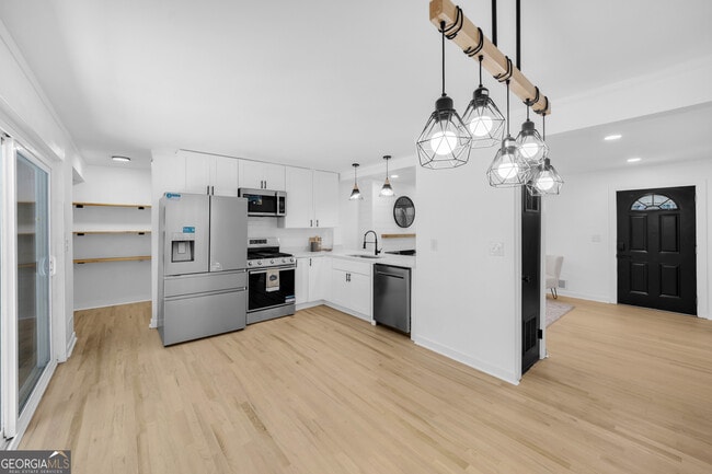 Building Photo - 929 Creekdale Dr