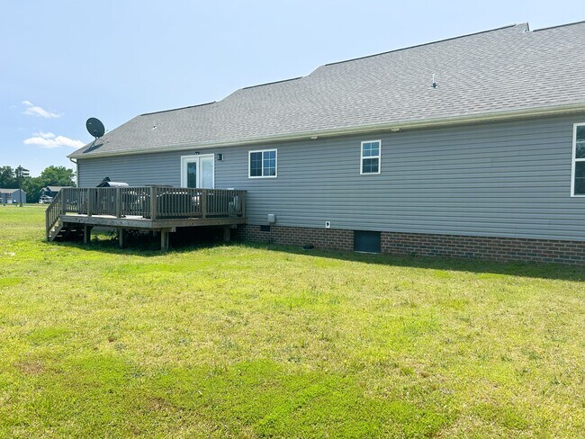 Building Photo - 1133 Little Fork Rd