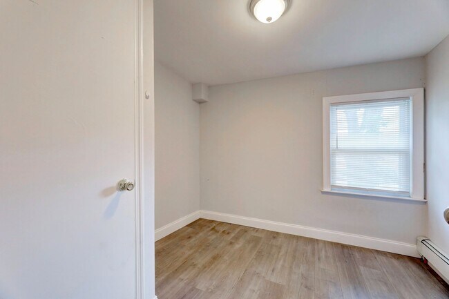 Building Photo - 118 Lenox Ave