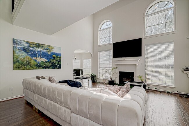 Building Photo - 8006 Devlin Dr