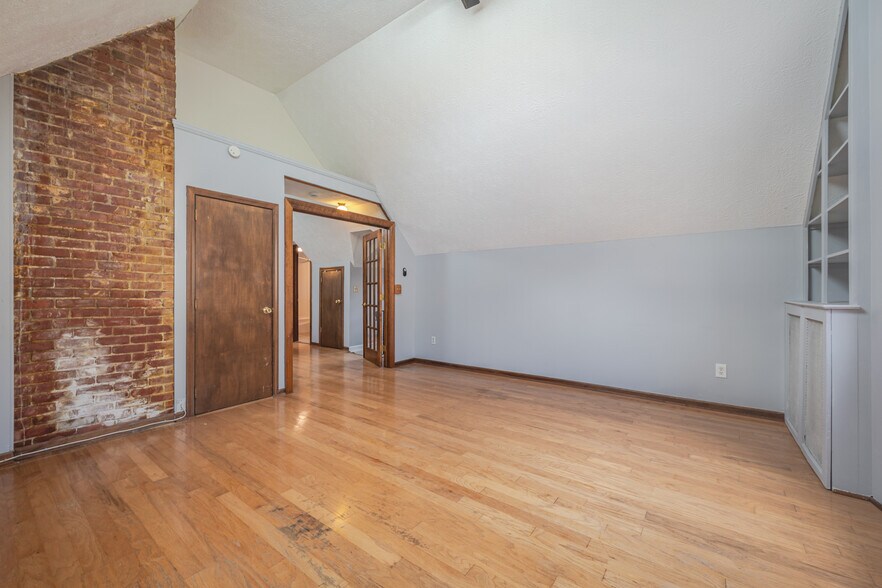 Building Photo - 429 Capitol Ave