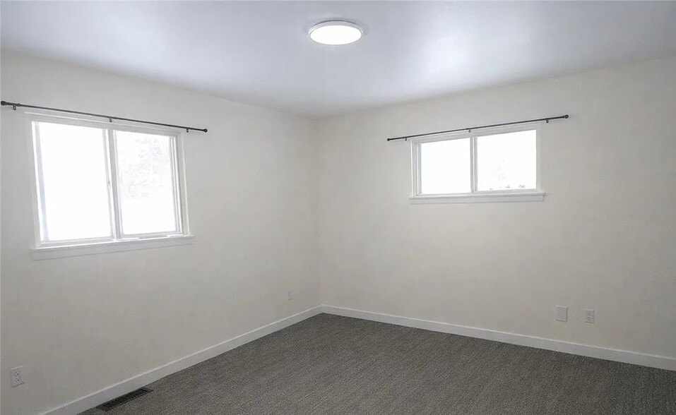 Building Photo - 3668 Castano Dr