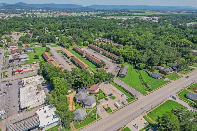 Building Photo - 3801 SW Triana Blvd
