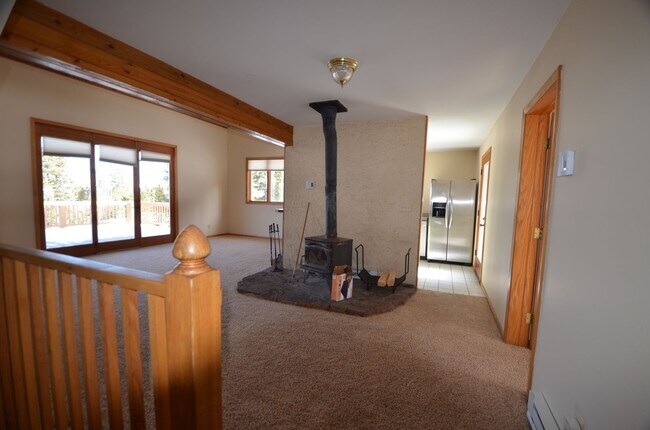 Building Photo - 416 Fuller Placer Rd