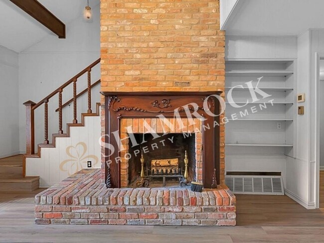 Building Photo - 4613 Westchester Dr